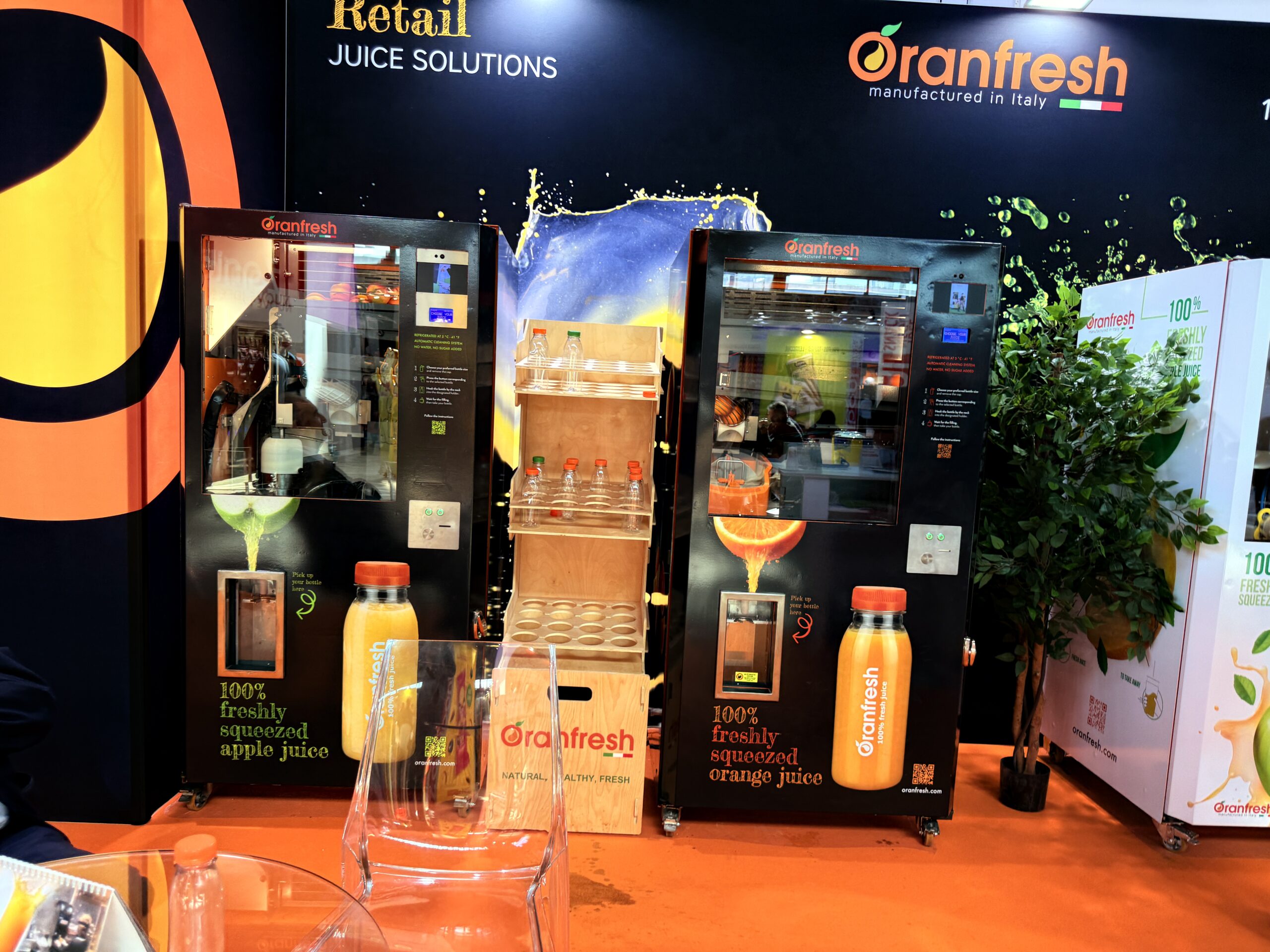 Fresh squeezed orange juice vending machine that must meet food safety and juice labeling laws